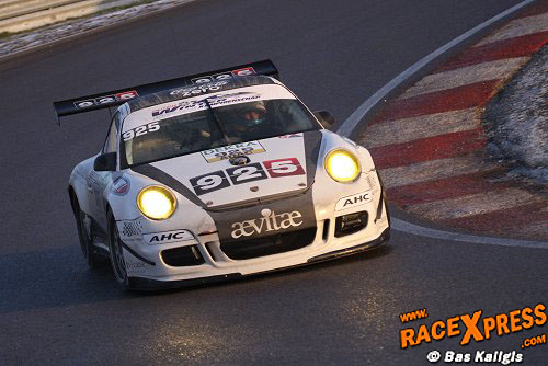 Sebastiaan Bleekemolen en Ronald van der Laar in de snelle 925 Porsche